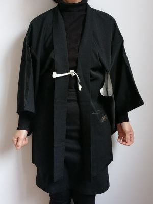 Kimono vestito in modo moderno 5
